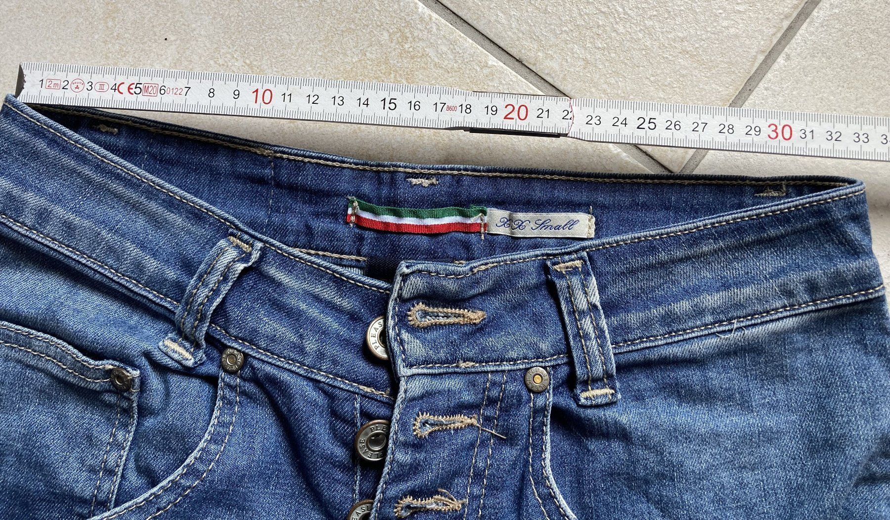 Please Jeans Jeans: Please Damenshorts XXS – Usato da Steffisburg venduto da Stern3004 1