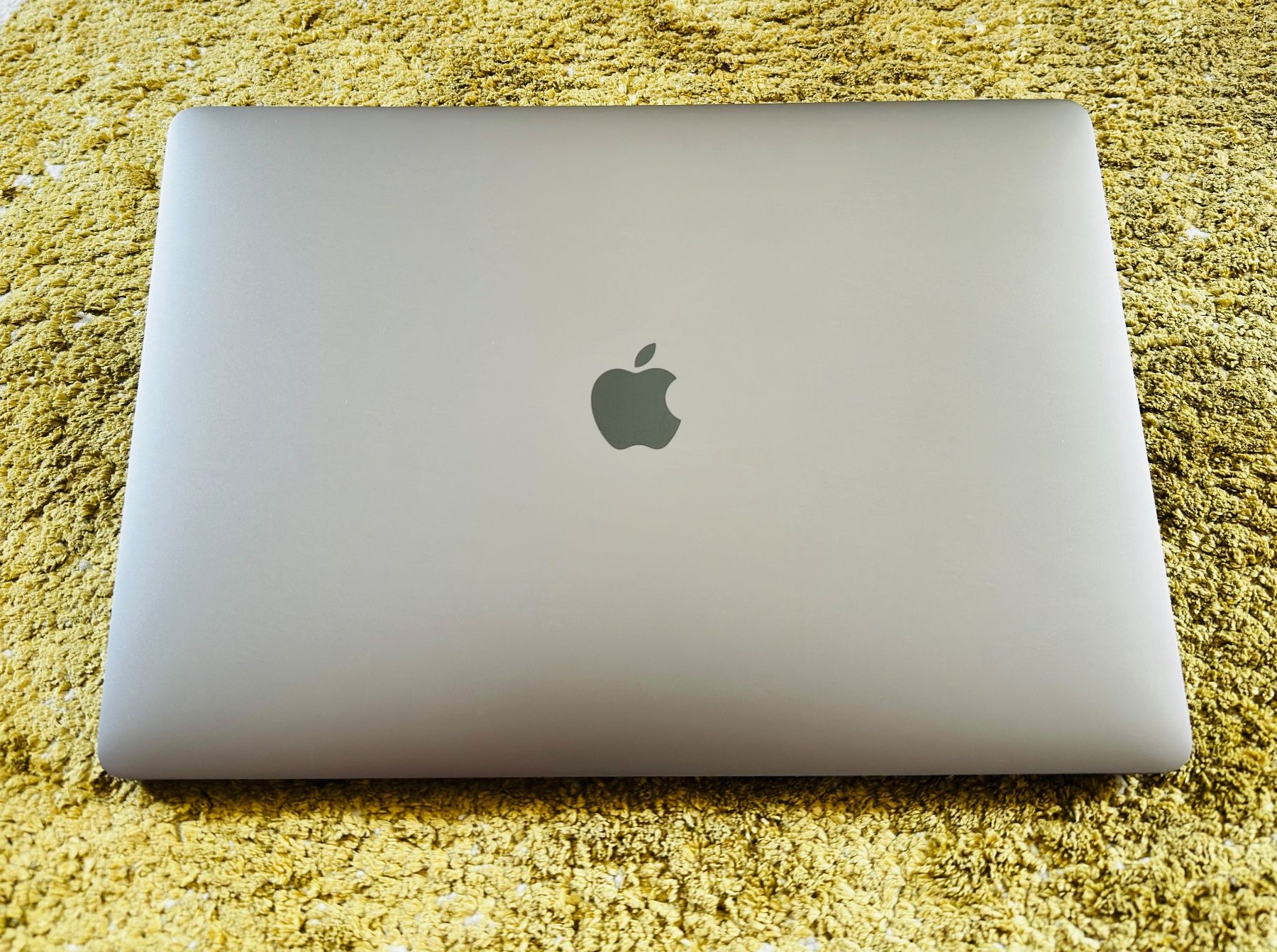 Apple Portables: À vendre, MacBook Pro 15" de 2019 avec Touch Bar – D'occasion à Boudry par Pierre-Alain2017 1