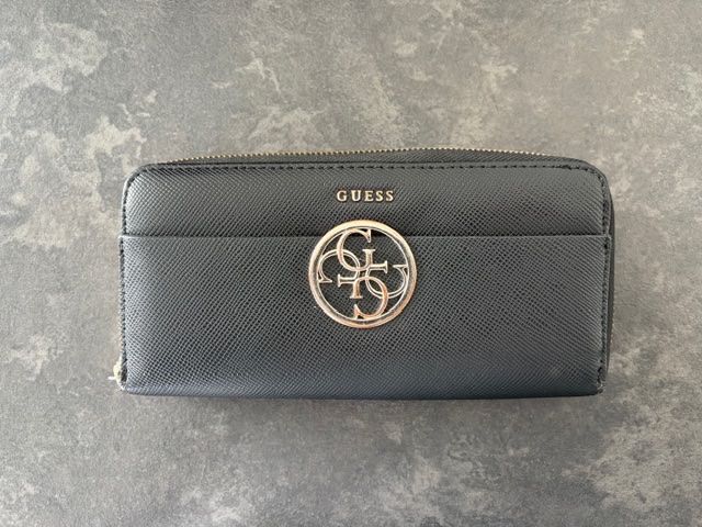Guess Portamonete: Porte monnaie Guess – Usato da Dompierre FR venduto da Laetitia1999