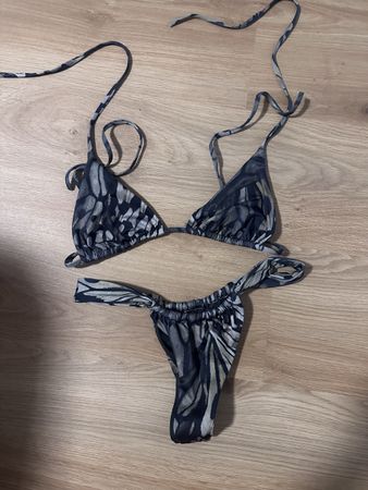 Bikini ensemble 