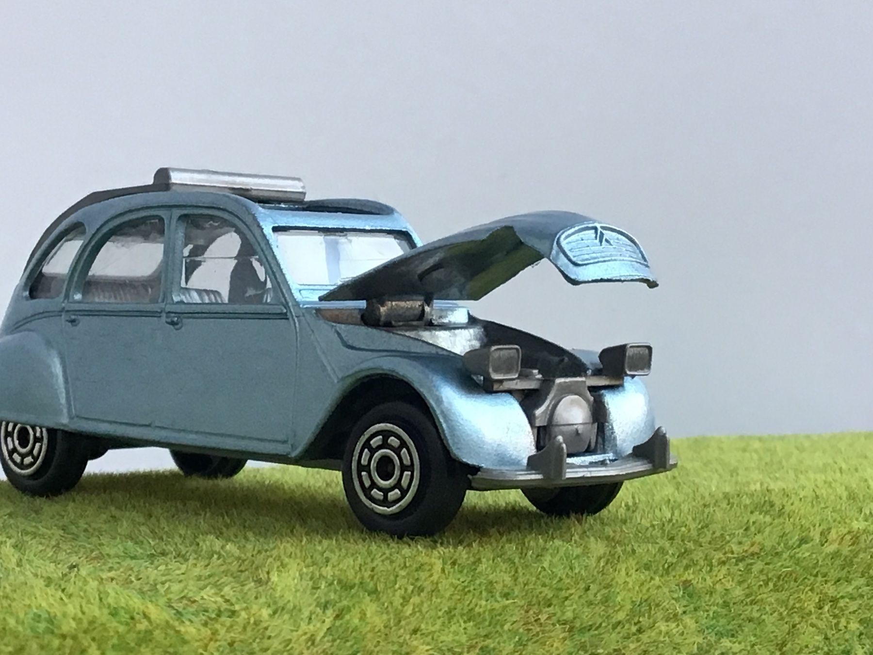 Norev Modellautos: Citroën 2CV Modellauto, 1:43 – Gebraucht aus Männedorf von Spezial-Modelle 4