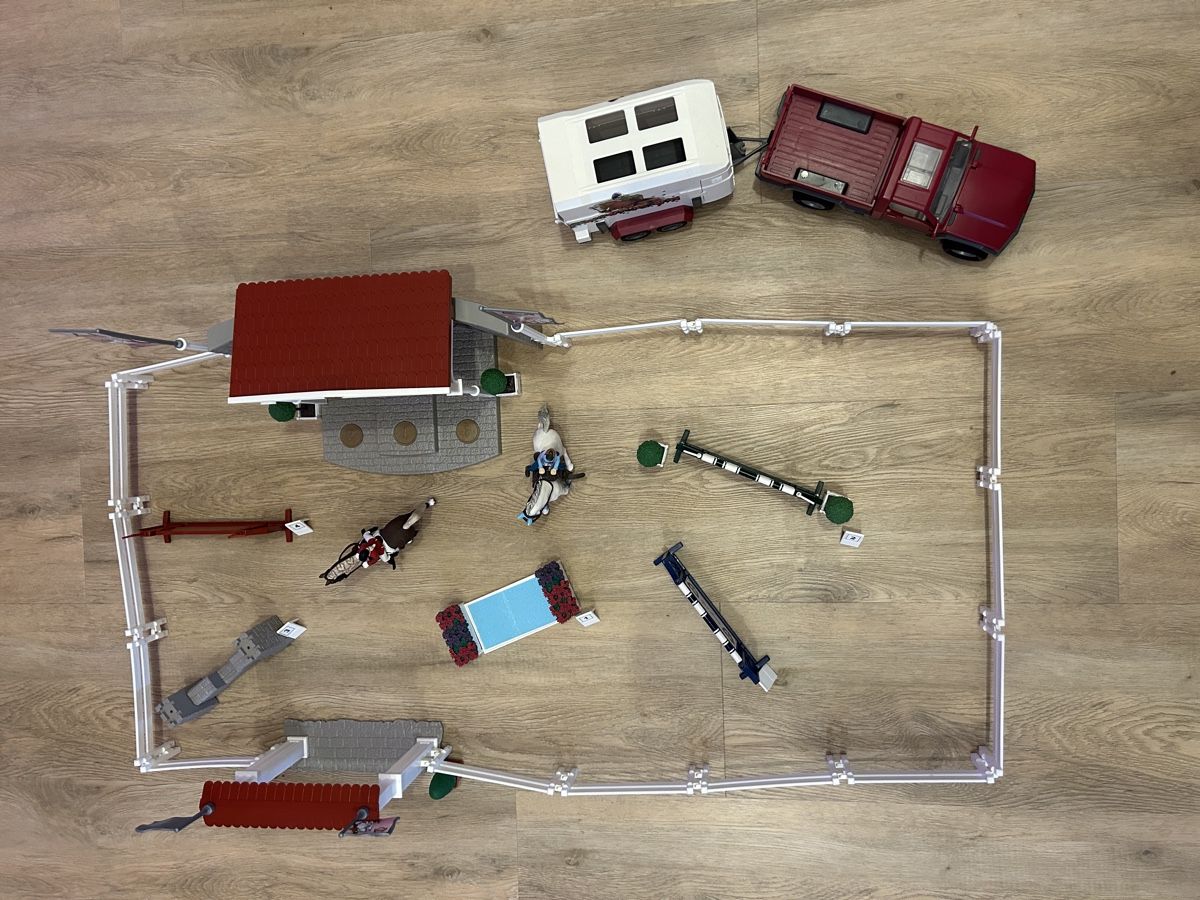 Schleich Spielzeuge: Schleich Turnierplatz – Gebraucht aus Winterberg ZH von Amina023 3