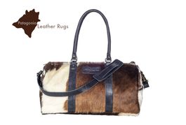 Kuhfell Weekender Tasche‪‪ dark Brown/white