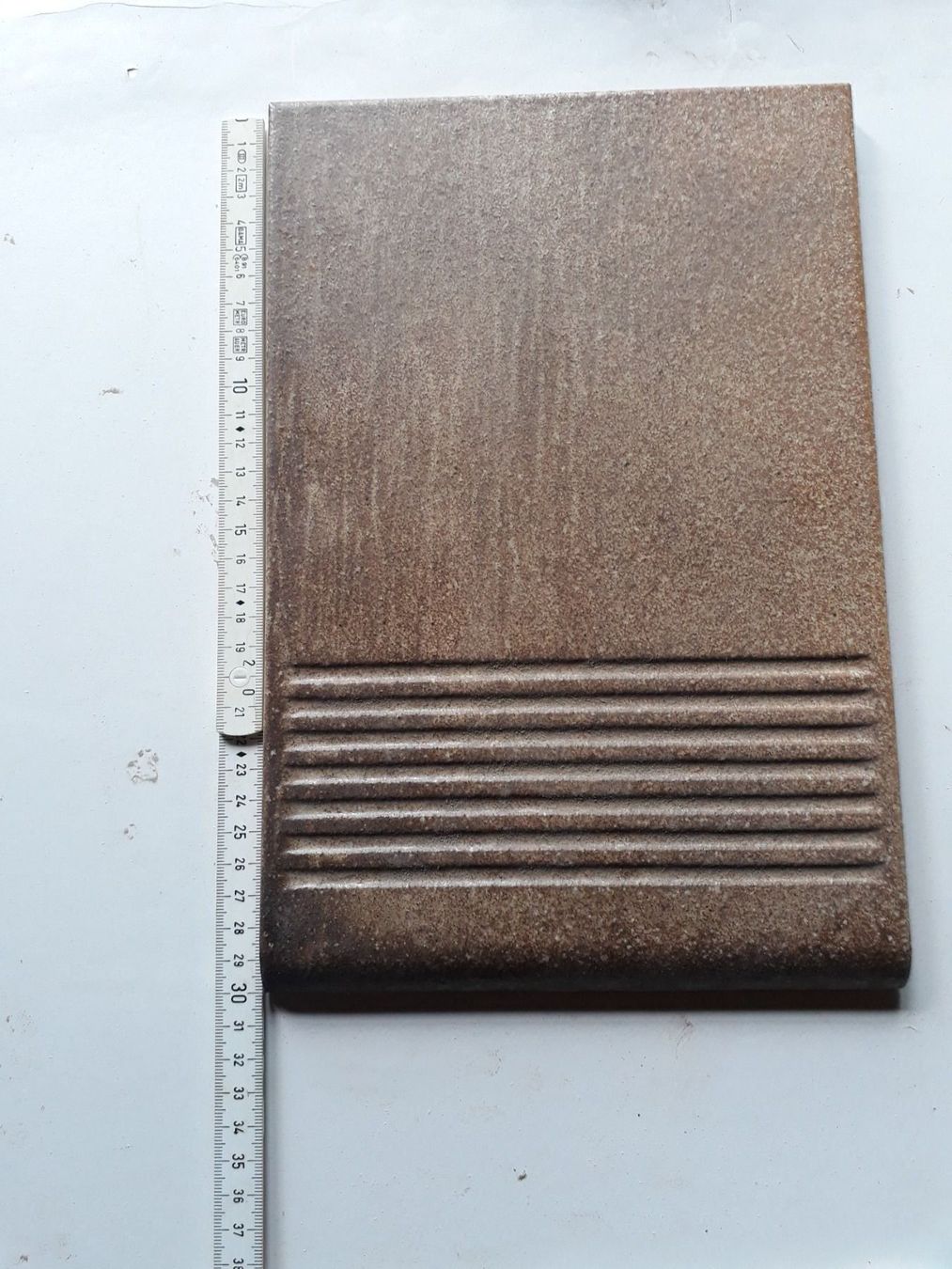 Rivestimenti per pavimenti: Keramikplatten – Nuovo (secondo la descrizione) da Hasliberg Wasserw venduto da esus 4