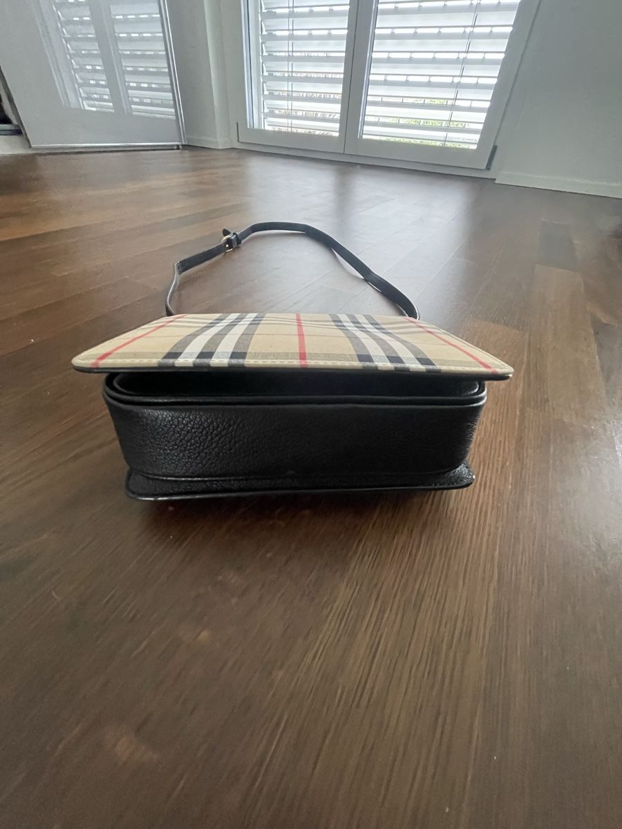 Burberry Taschen für Damen: Burberry D-Ring Tasche, Vintage Stil - ein Klassiker! – Gebraucht aus Winterthur von man_8lqn 5