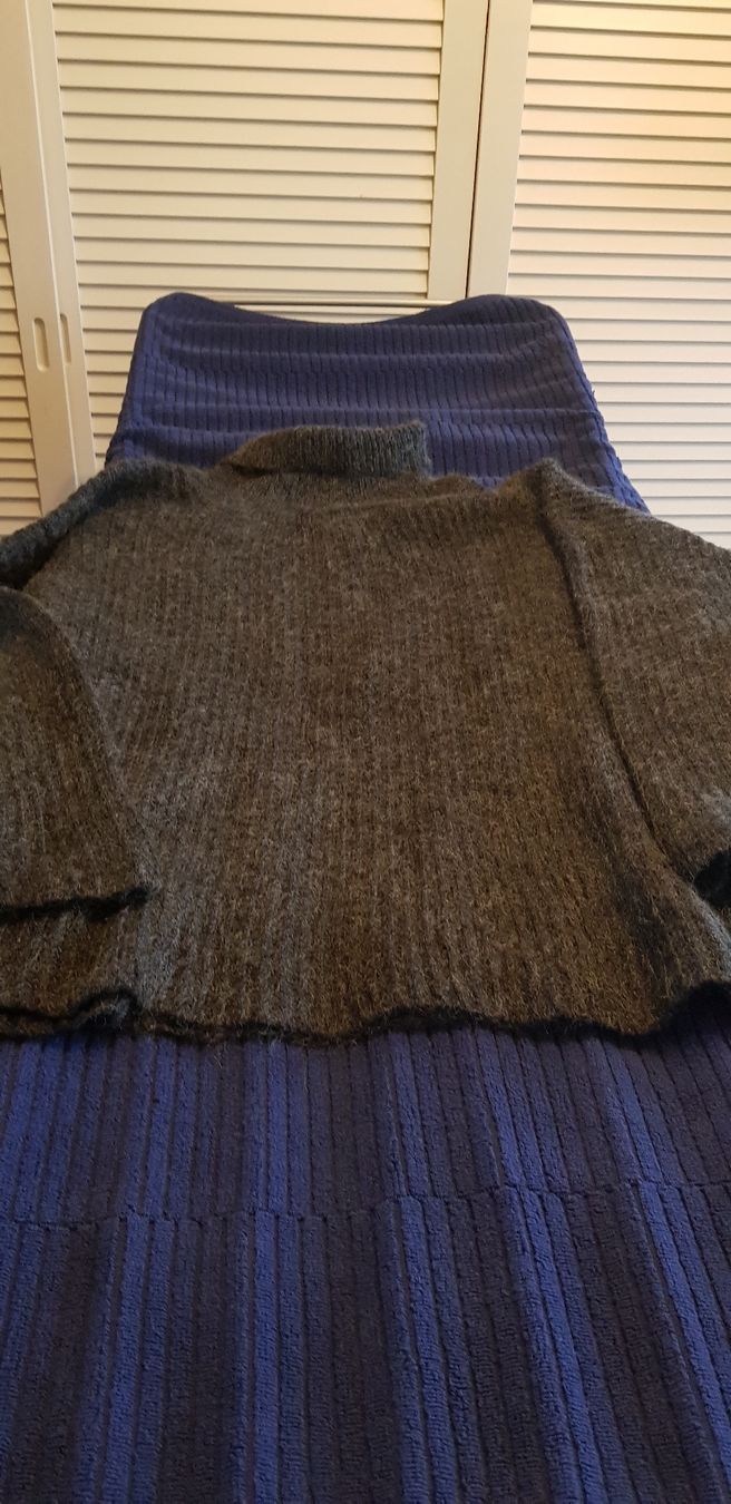 Lilith Maglioni & Felpe: Lilith pull oversize gris. En laine T. unique – Usato da Lausanne venduto da man_rw9q 7