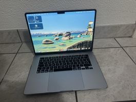 Apple MacBook Air M4 15.3” – 16 GB RAM – 256 GB SSD – 100 %