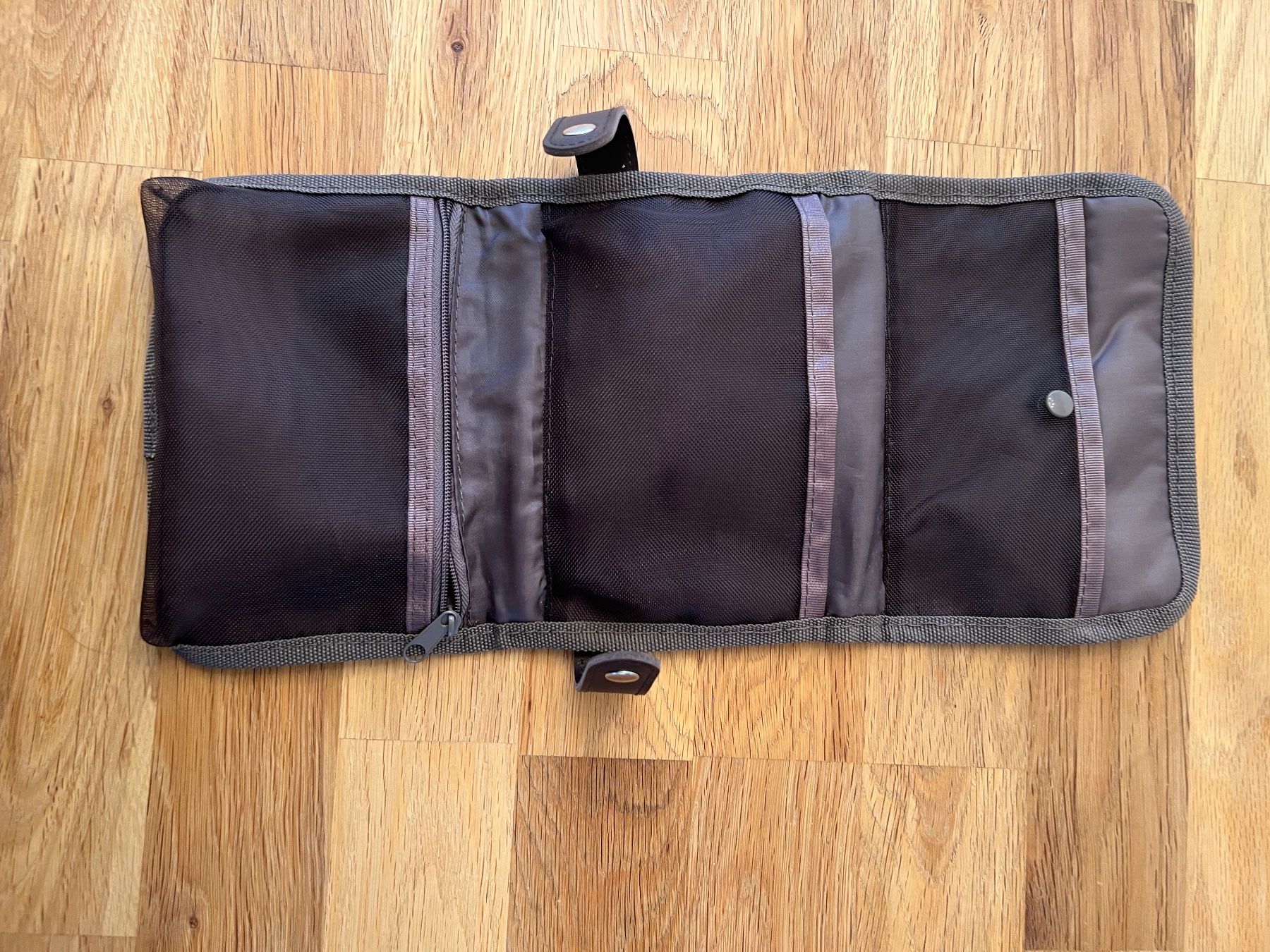 Kosmetikkoffer: British Airways Amenity Kit / Schmuck Necessaire – Gebraucht aus St. Gallen von Mokki2014 1