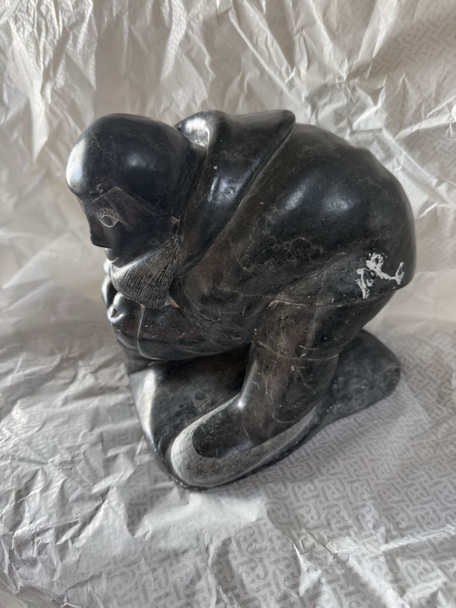 Sculptures & Statues: Original Inuit Skulptur Mutter Kind, dunkler Stein, ca. 20cm – D'occasion à Wil SG par F-Z-72 2
