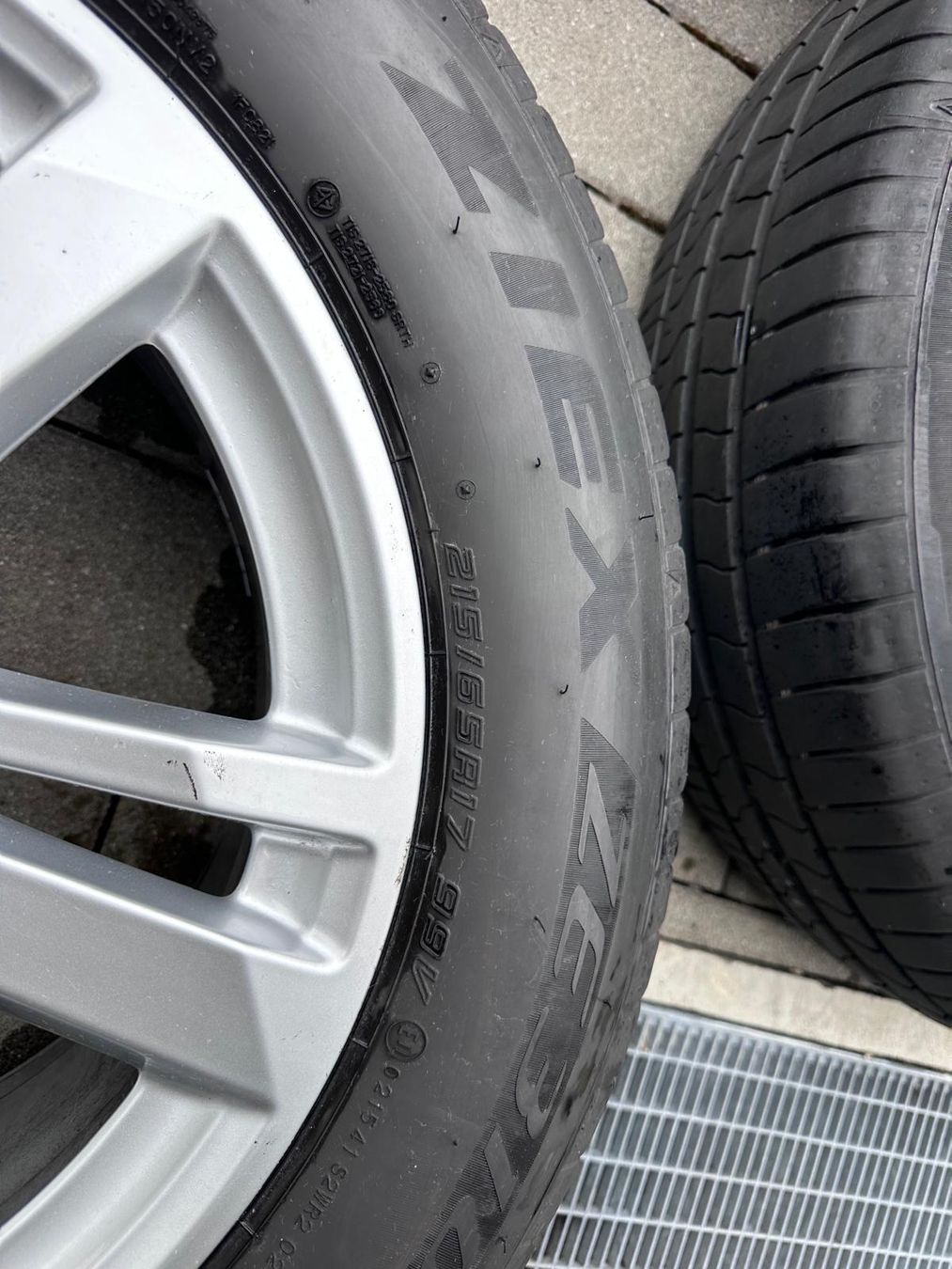 Pneumatici & Ruote complete: 17" Felgen / Pneus – Usato da Bergdietikon venduto da Schmamy 4