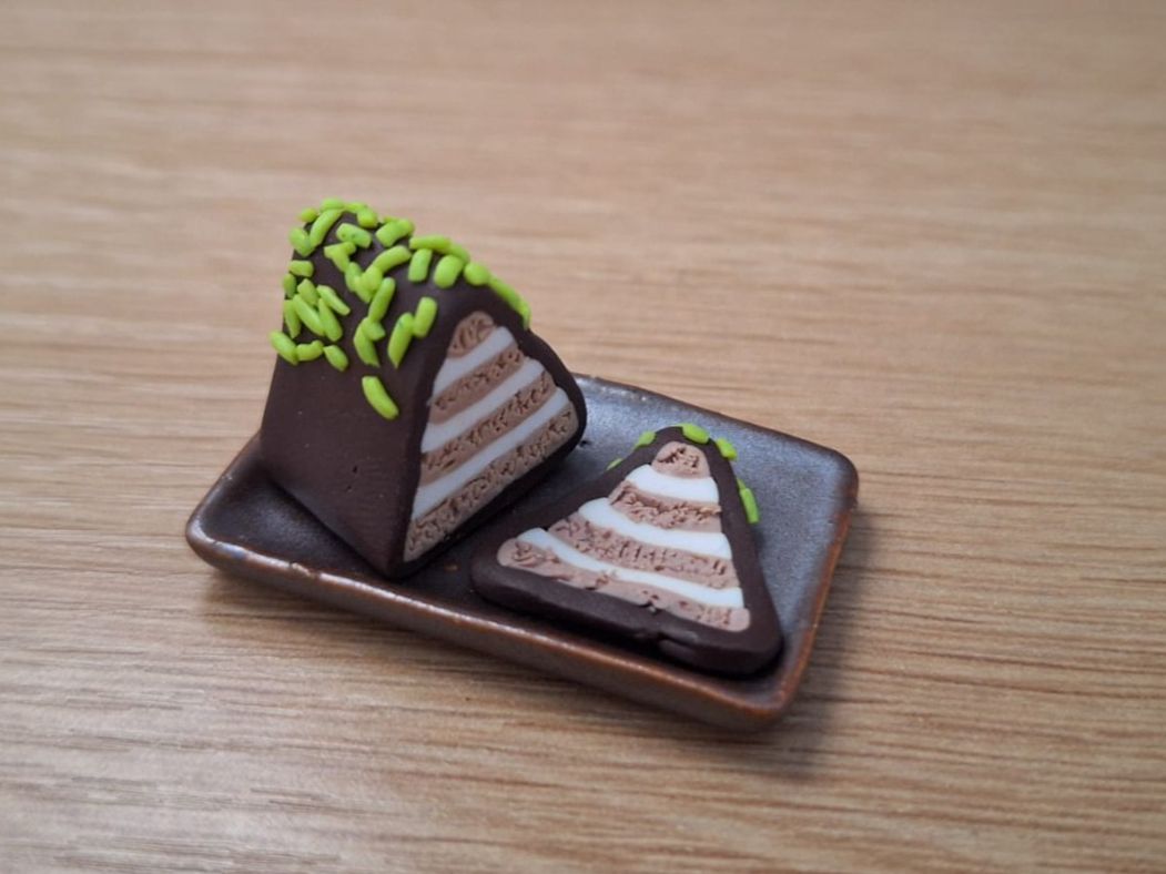 Puppenhäuser & -möbel: Generoso Kuchen Handgemacht – Neu (gemäss Beschreibung) aus Zürich von HandmadeTinyFood 1