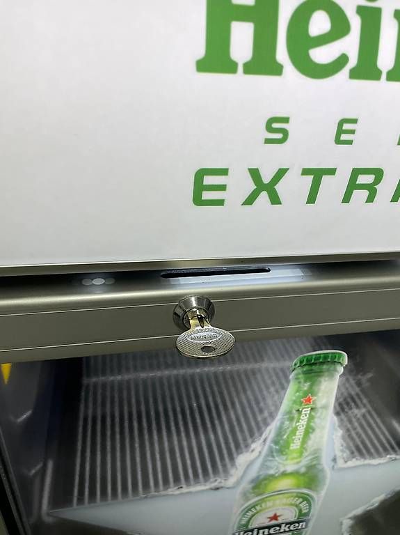 Frigoriferi: Heineken Kühlschrank mit Glastüre  – Usato da Wynau venduto da Lorent_Be 3