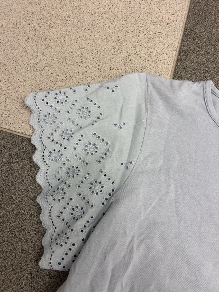 H&M Blusen, T-Shirts & Tops: H&M T-Shirt Hellblau Grösse 170 – Gebraucht aus Wohlen b. Bern von Beppe99 1
