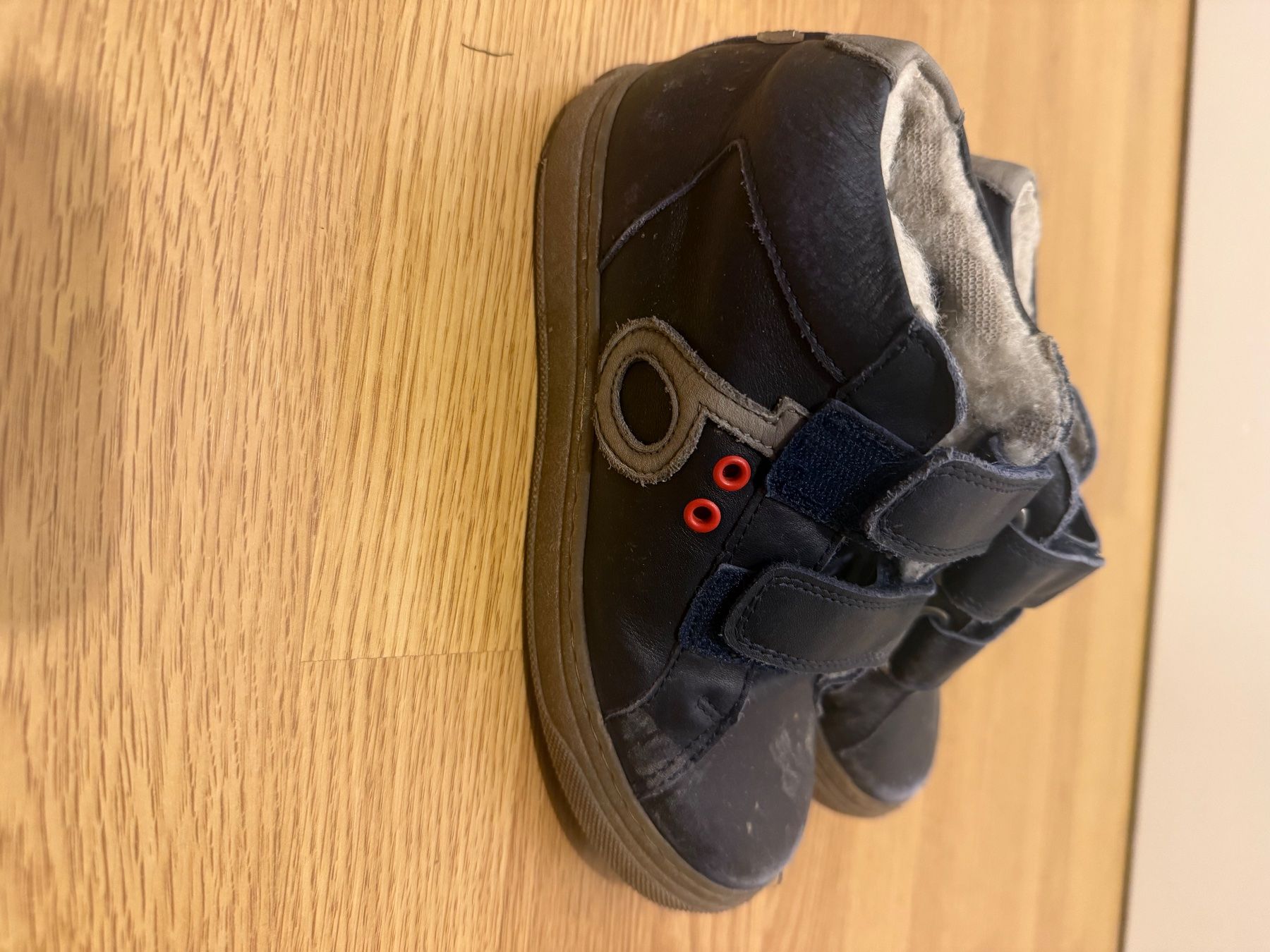 Schuhe für Jungen: Woll Schuh Kind 32 – Gebraucht aus Kloten von jas_8lhy 1