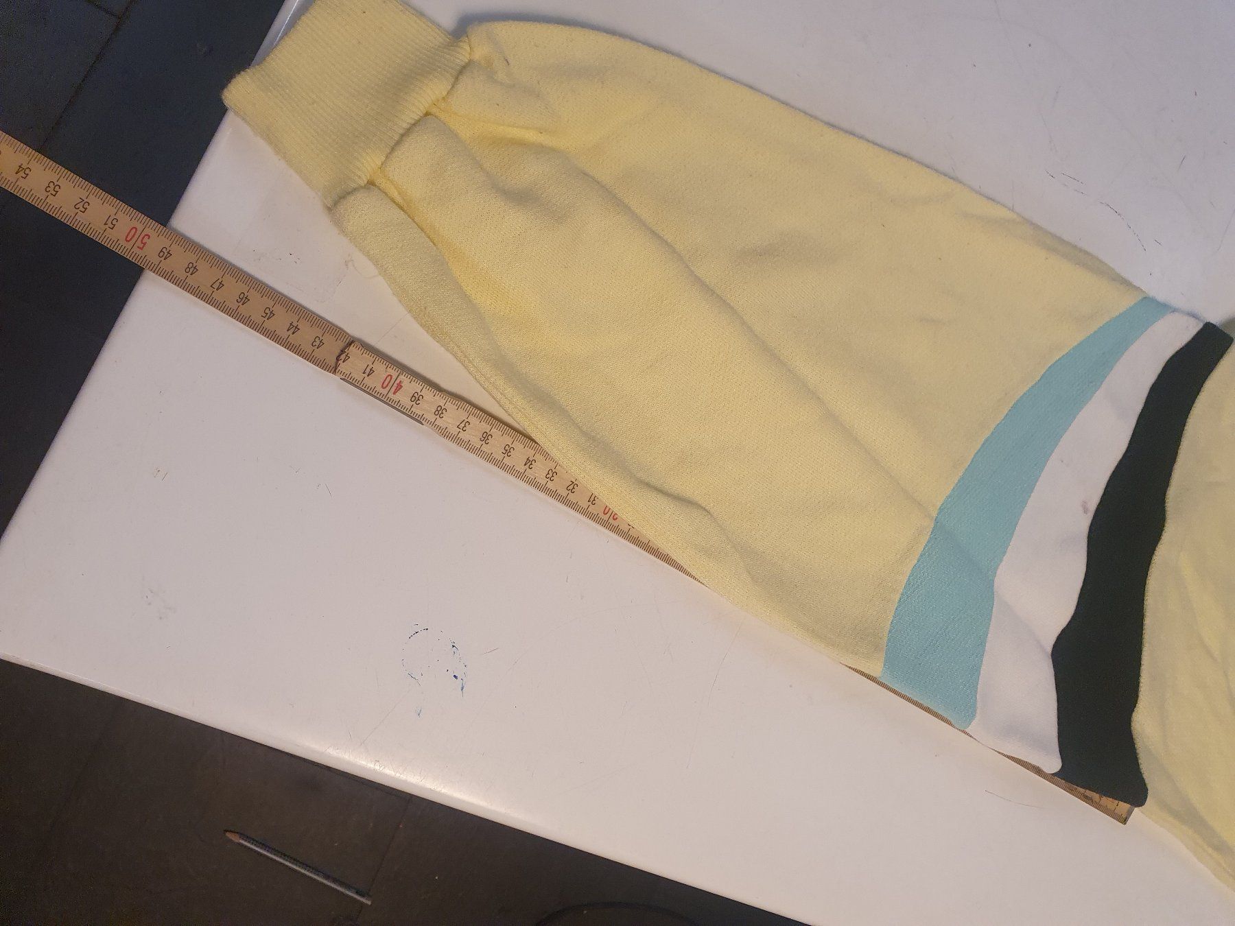 Maglioni & Felpe: Pony Freizeitpullover gelb grösse XXL – Usato da Zürich venduto da loosebone 8