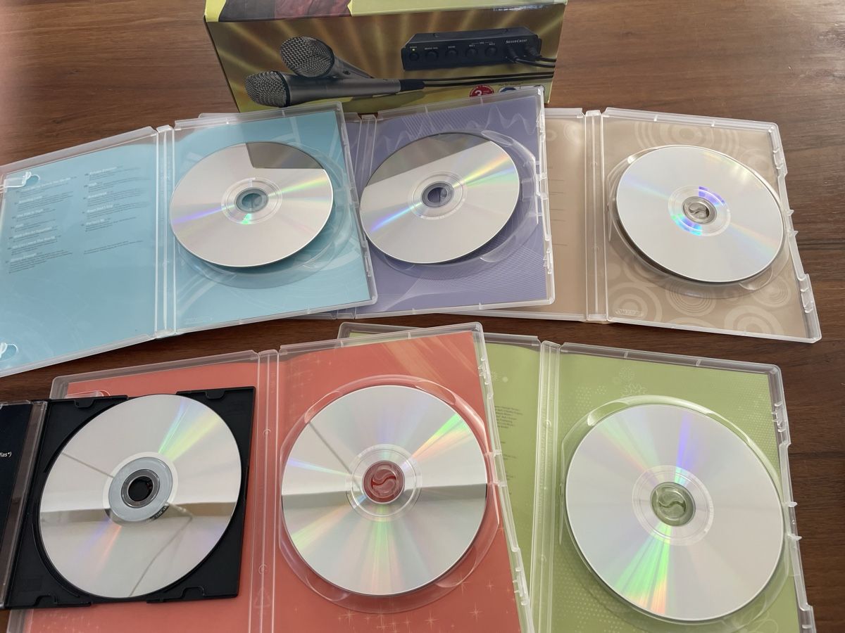 Tutti i DVDs: Karaoke-Set mit DVD‘s – Nuovo (secondo la descrizione) da Weisslingen venduto da HeinzH01 1