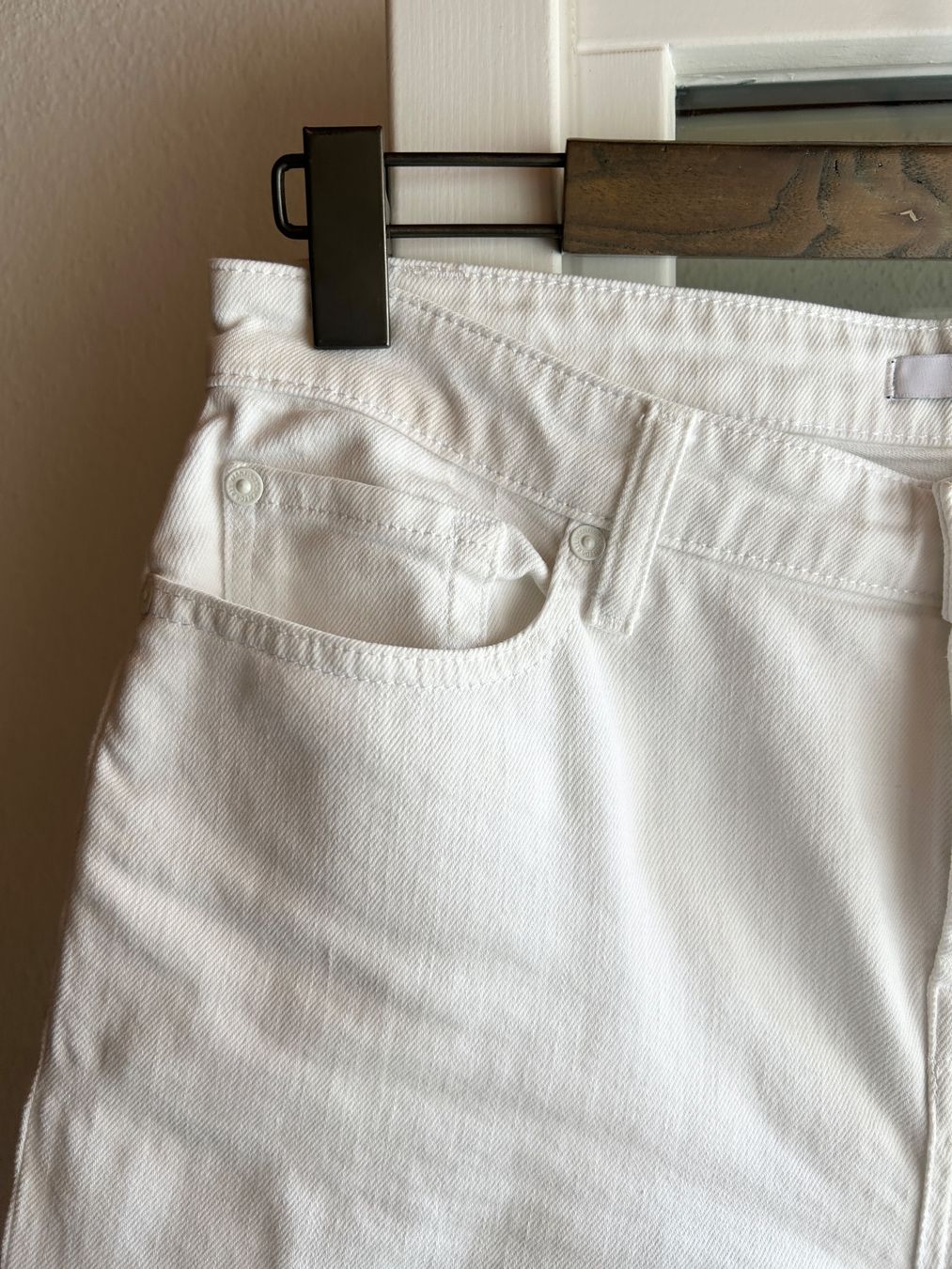 Mankind Pantaloni: 7 for all mankind Shorts - W28 – Usato da Illnau venduto da Monkky 3