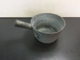 Gebrauchter Wasser oder Jauche Schöpfer für Garten