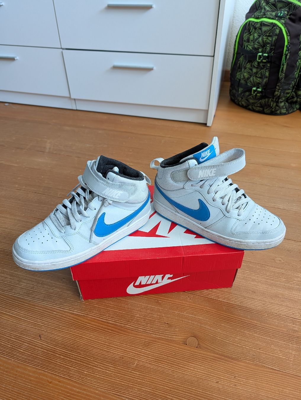 Nike Scarpe per ragazzi: Nike Schuhe Kinder – Usato da Kölliken venduto da Rkarrer 1