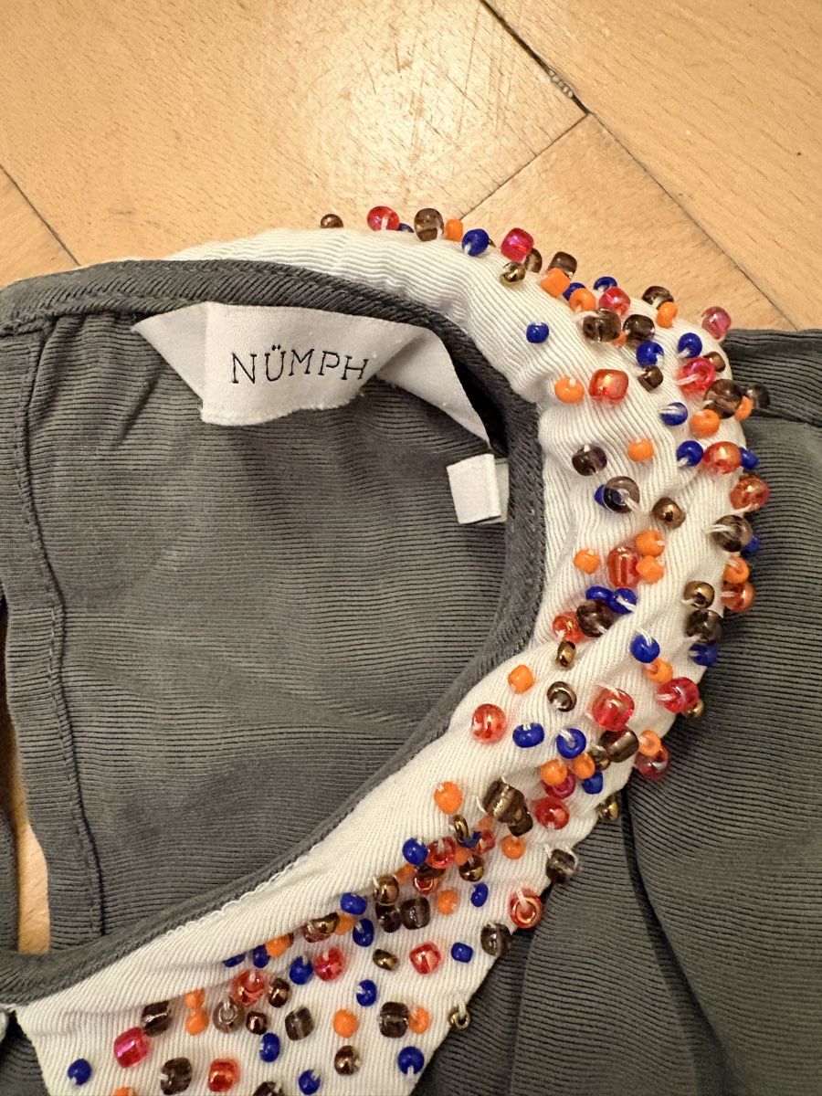 Camicette: Chemisier Nümph gris, col perlé, Taille 38 – Usato da Lausanne venduto da france.guillermin 1