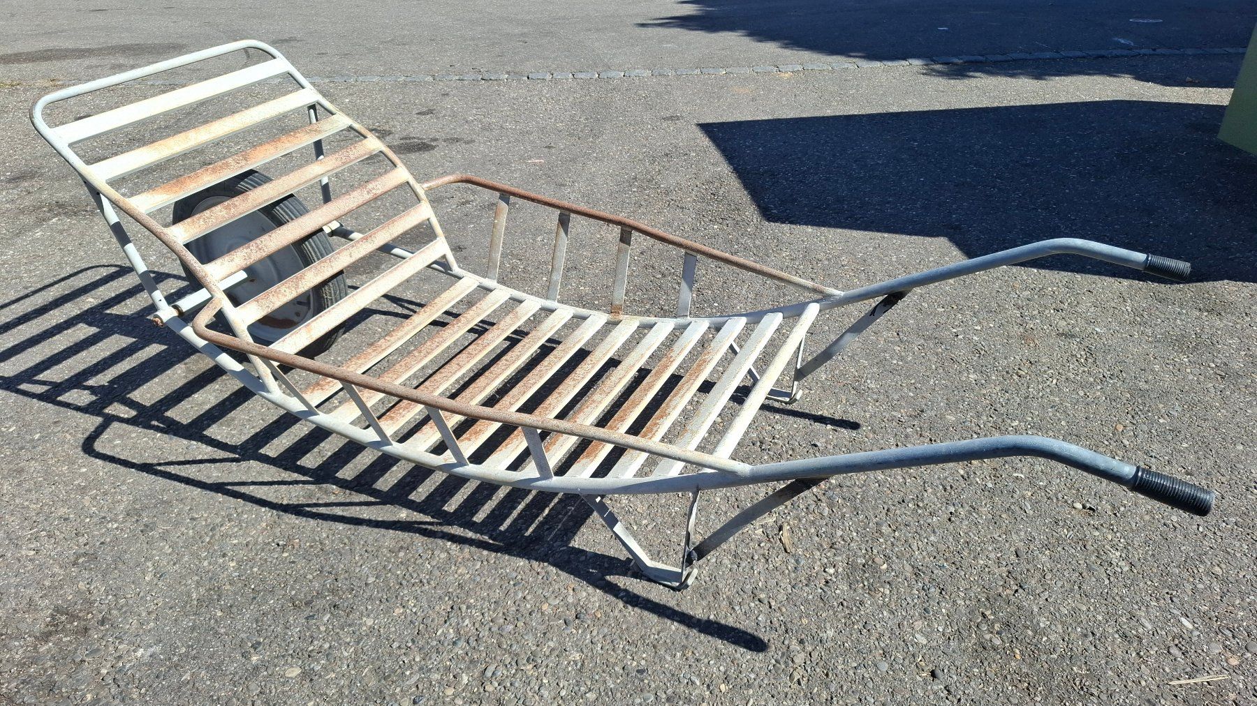 Schubkarren: Gras-Hand Wagen Marke Profi – Gebraucht aus Lütisburg von erle1