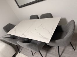 Esstisch ausfahrbar mit 6 Stühle