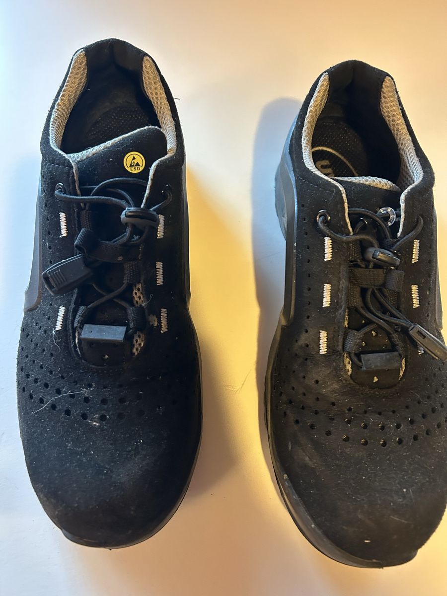 Uvex Chaussures hommes: Arbeits Sicherheits Schuhe – D'occasion à Rickenbach LU par Brutus05