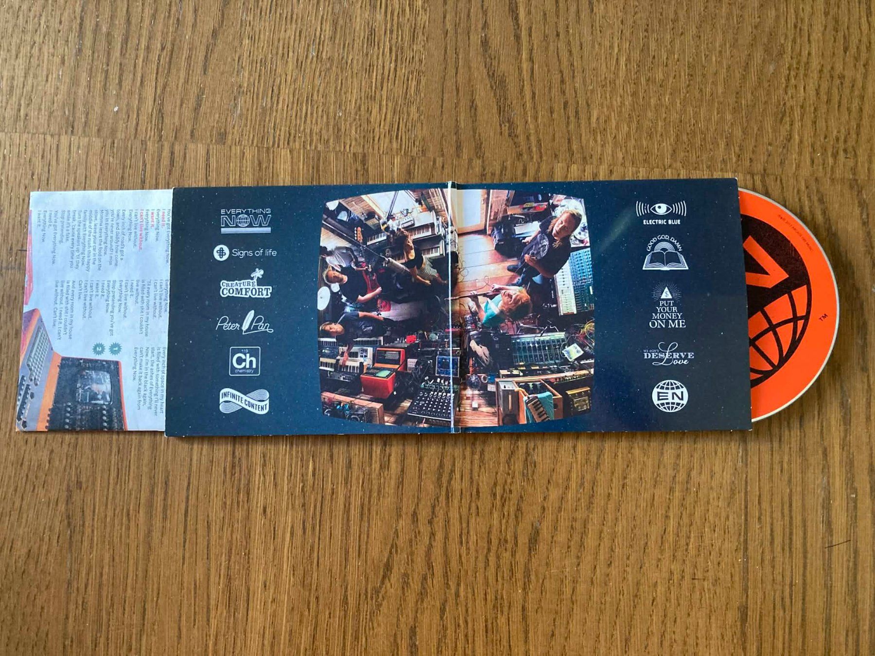 CD: Arcade Fire – Everything Now CD – Usato da Lausanne venduto da sim_bc8q 4