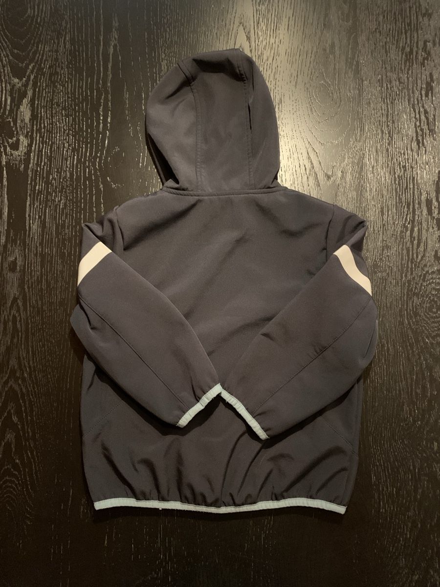 Jacken & Mäntel: Softshelljacke Migros Gr. 98/104 – Gebraucht aus Klosters von ari_6y9m 3