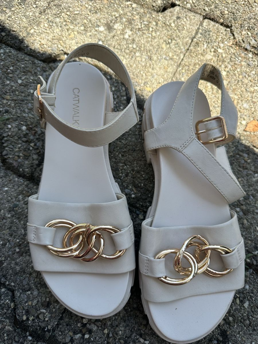 Dosenbach Chaussures femmes: Catwalk Sandalen beige  – Neuf (Voir description) à Zufikon par tam_gfx6 2