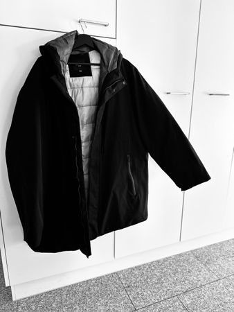 Herren Winterjacke schwarz mit Kaputze 4XL