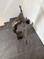 Bronze Skulptur "Turner" - Elegante Deko für Ihr Heim!