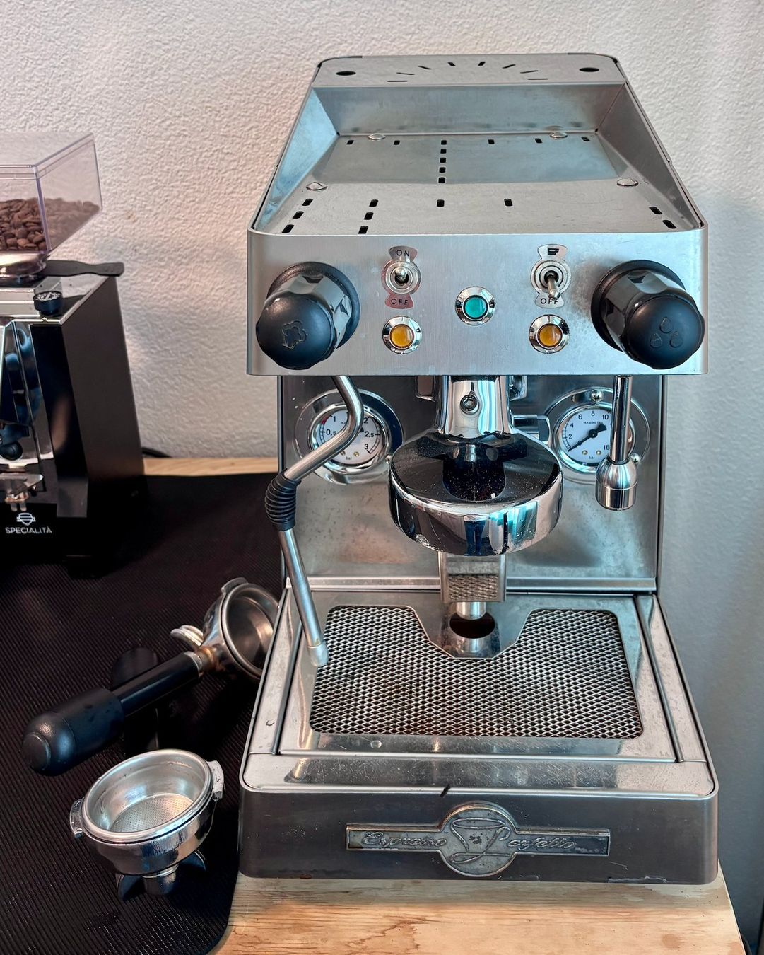 Macchine per caffè & Macchine per espresso: High-End Dual Boiler Espresso Machine w/ ECM E61 Group Head – Usato da Luzern venduto da boo_z52z 1