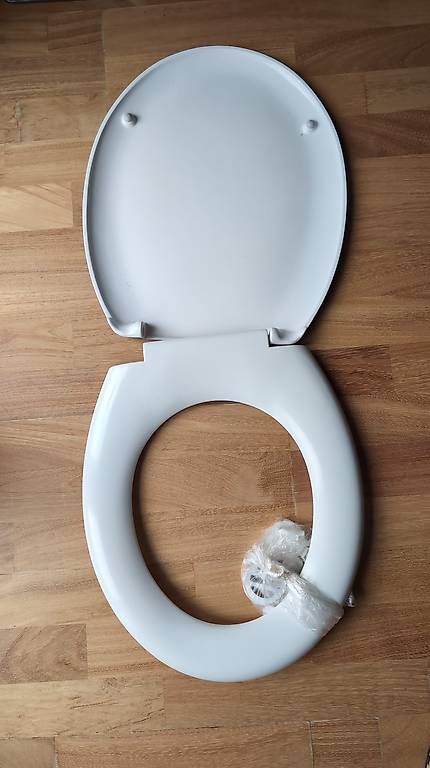 WC: Klohdeckel Regentropfen – D'occasion à Birmenstorf AG par R_C_B 1