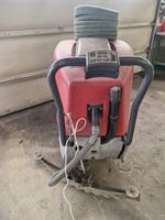 Scheuersaugmaschine batteriebetrieben gebraucht rot 