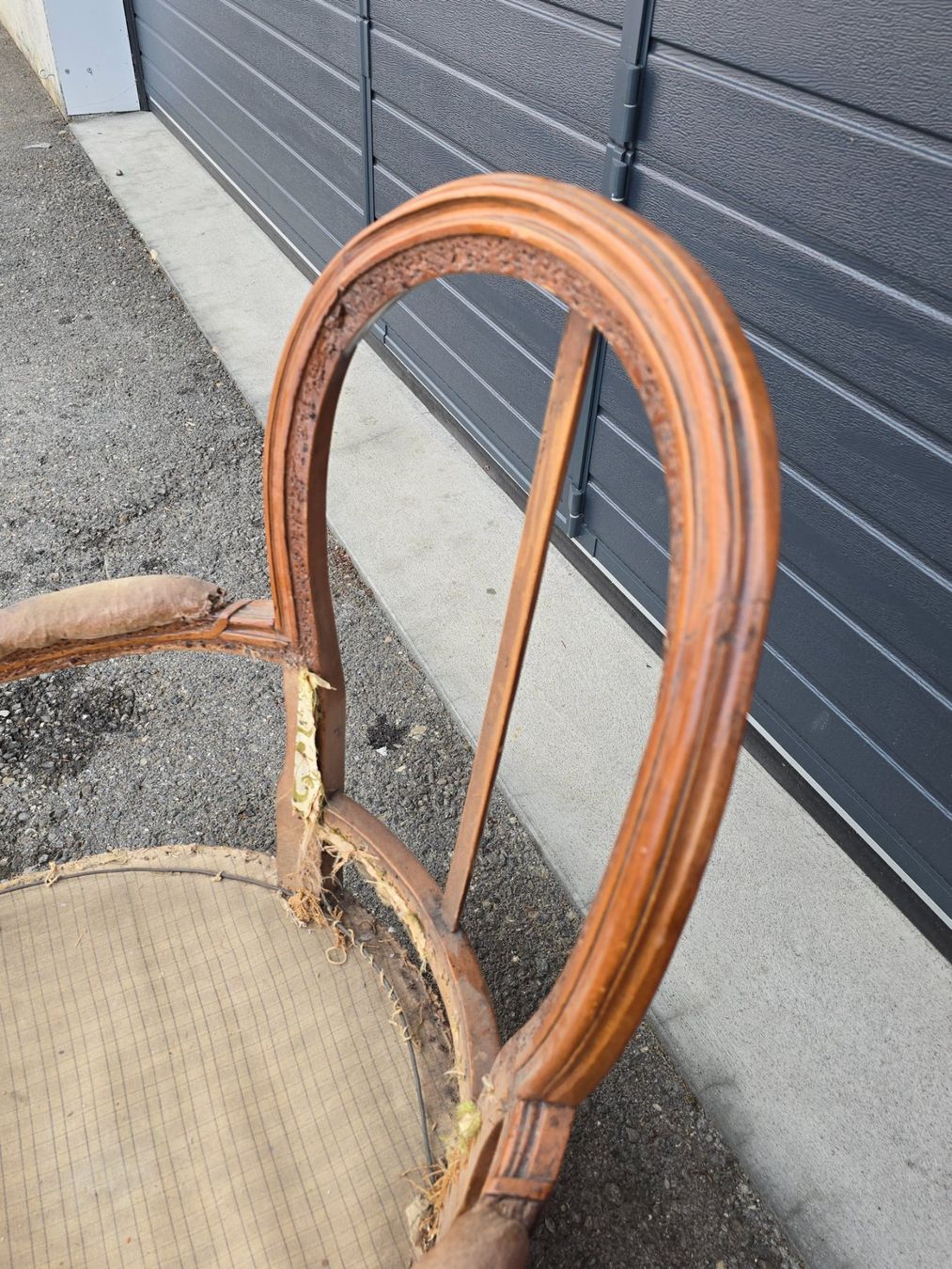 Poltrone: Drei Louis XVI Fauteuils – Usato da Luzern venduto da Sainte-Victoire 8