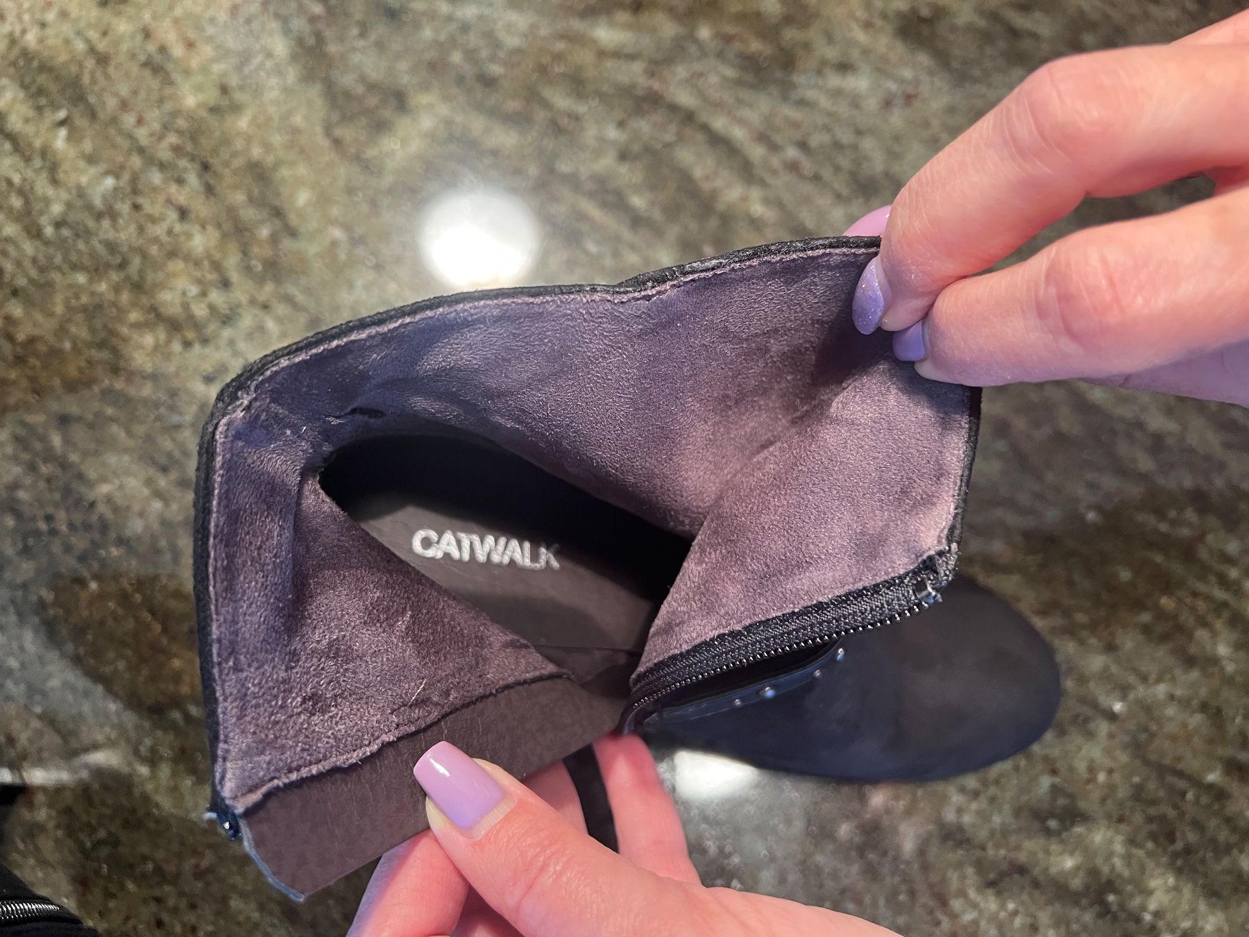 Scarpe da donna: Schwarze Stiefeletten mit Nieten Gr. 38 – Usato da Neftenbach venduto da ernach 4