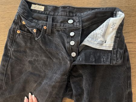 Levi's 501 Jeans schwarz Grösse 24W 28L guter Zustand