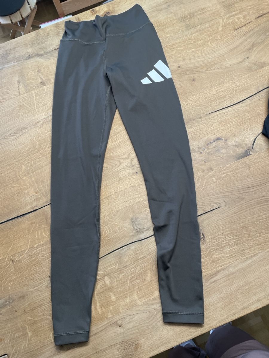 Adidas Leggings: Adidas Sportleggins – Usato da Thun venduto da nie_8v9b