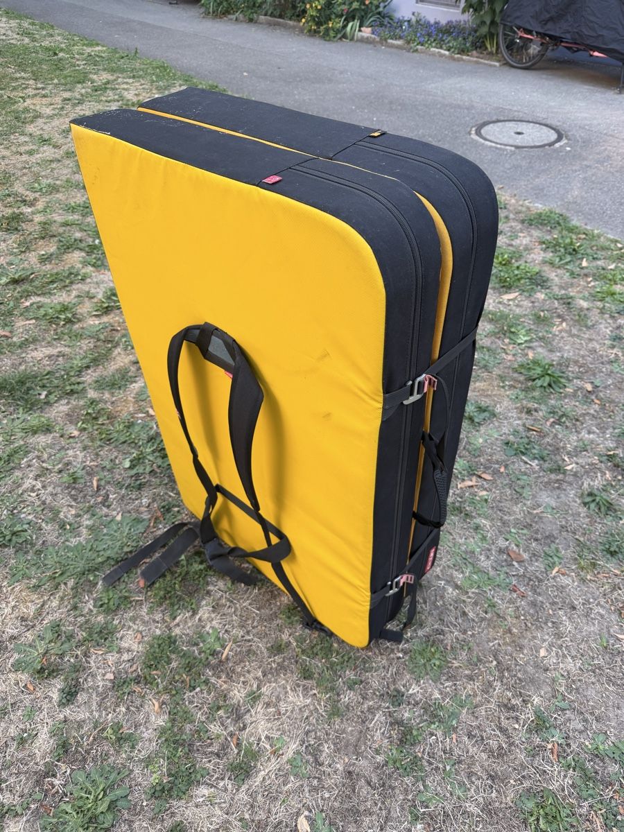 Murs & prises d'escalade: Bouldernatte Crashpad – D'occasion à Basel par schaeryo 1