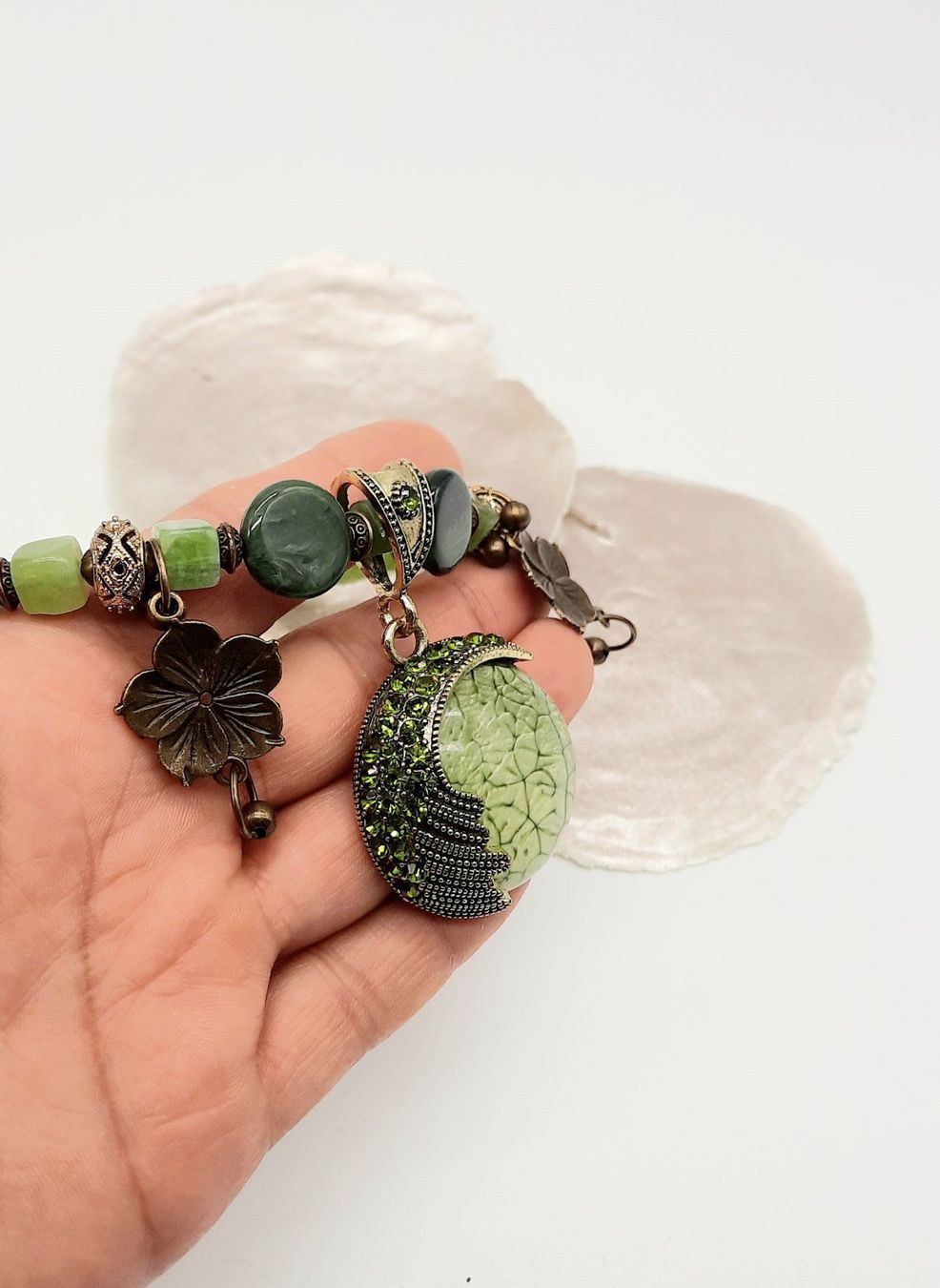 Ketten: Choker mit Peridot. – Neu und originalverpackt aus Oberglatt ZH von nat_c6k7 1