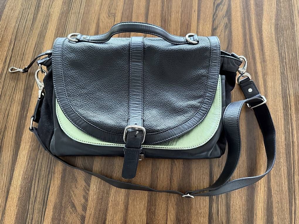 Borse da donna: Blackbeard Tasche schwarz/grün metallic – Usato da Stäfa venduto da Power34