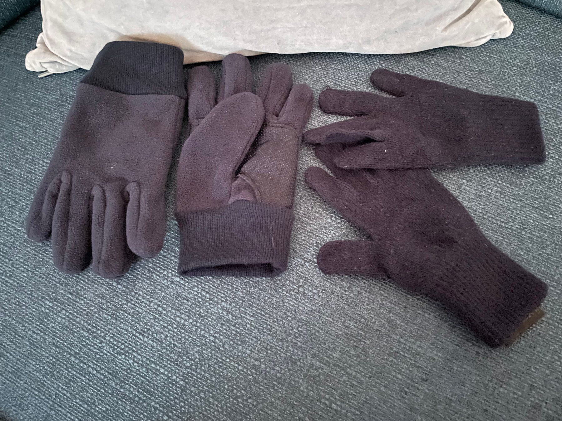 Guanti: 2 Handschuhe Grösse 134-152 – Usato da Uzwil venduto da justitia8