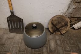 LotusGrill Pizza-Set: Deckel, Pizzastein & Schaufel