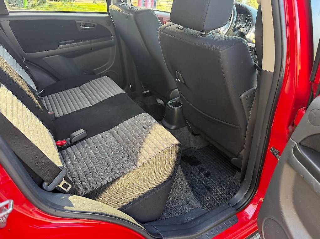 Suzuki Automobili: Suzuki 4x4 automatique – Usato da Pully venduto da aleksandraheld 2