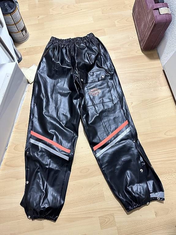 Completi, tute sportive e funzionali: Regenanzug Harley Davidson Gr. L – Usato da Oberrüti venduto da draca1 1