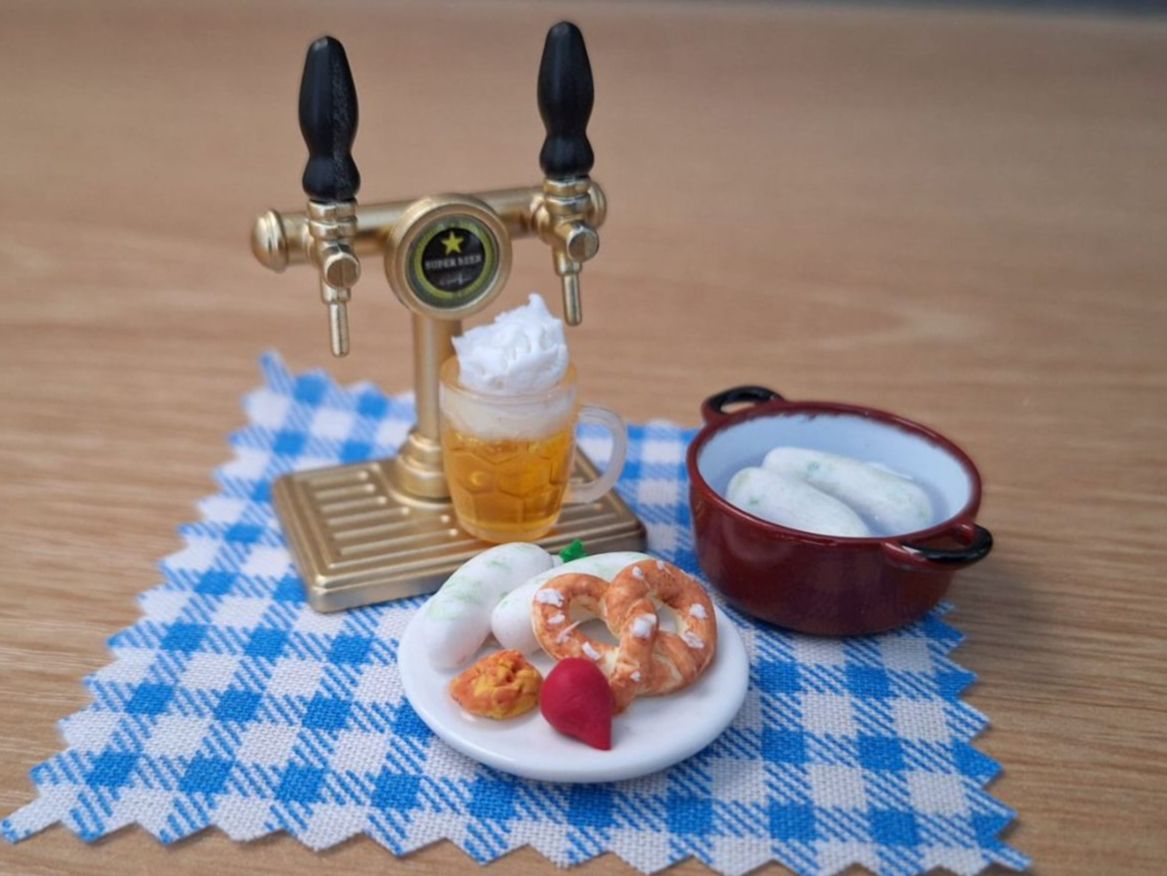 Case e mobili per bambole: Handmade Bayrisches Weisswurst Set – Nuovo (secondo la descrizione) da Zürich venduto da HandmadeTinyFood