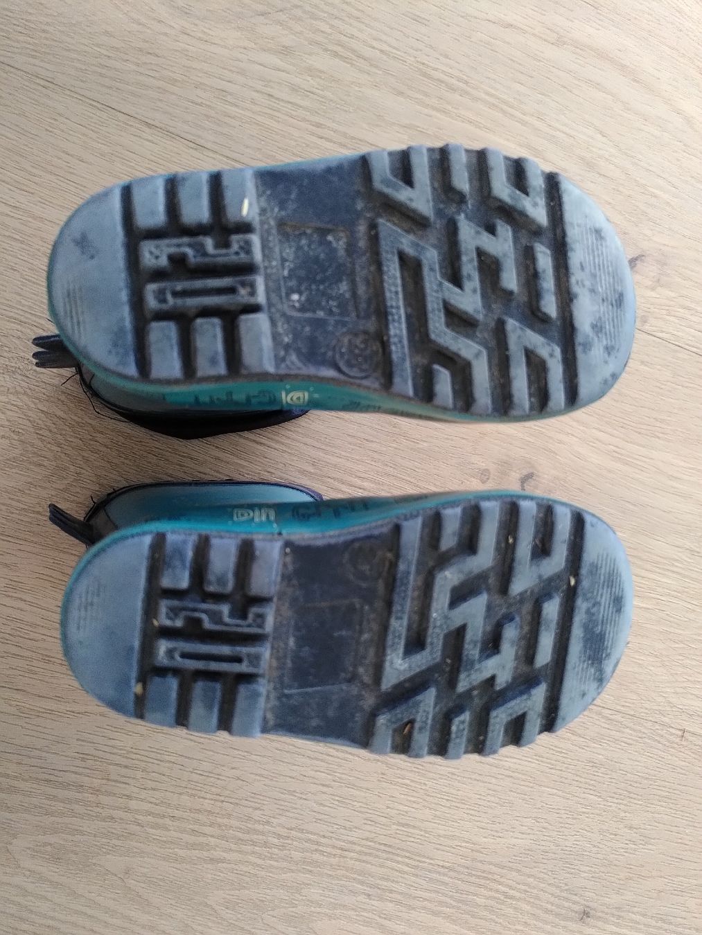 Schuhe für Jungen: Gummistiefel - Grösse 20 - Dinosaurier  – Gebraucht aus Penthaz von ann_l7zt 7