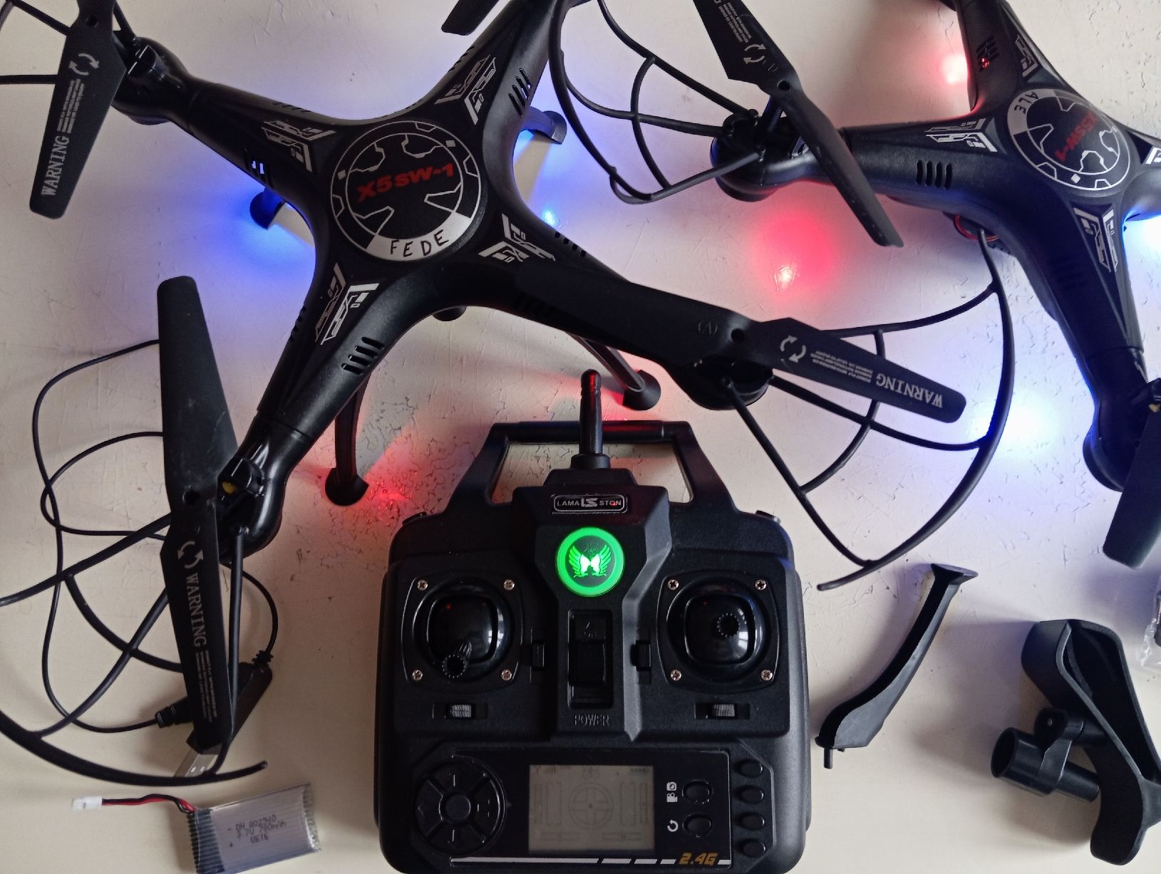 Spielzeuge: Coppia Drone X5SW-1 Con telecomando – Gebraucht aus Biel/Bienne von EconomyVintage 2