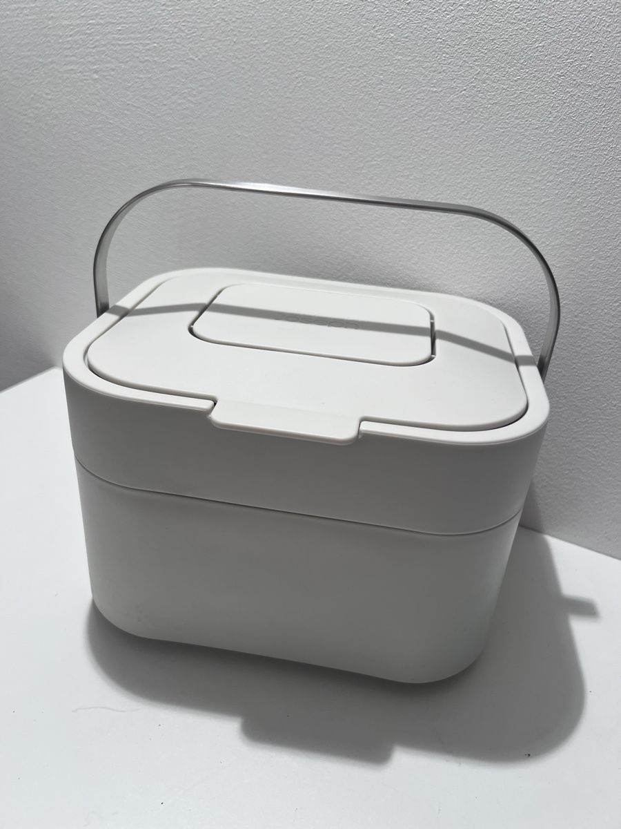 Altro per la casa: Joseph Joseph Mülleimer »Stack 4« Polypropylen, 4 Liter – Nuovo (secondo la descrizione) da St. Gallen venduto da Floomer 1